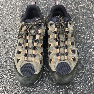 Oboz Men’s Sawtooth Low Waterproof Hiking Boots